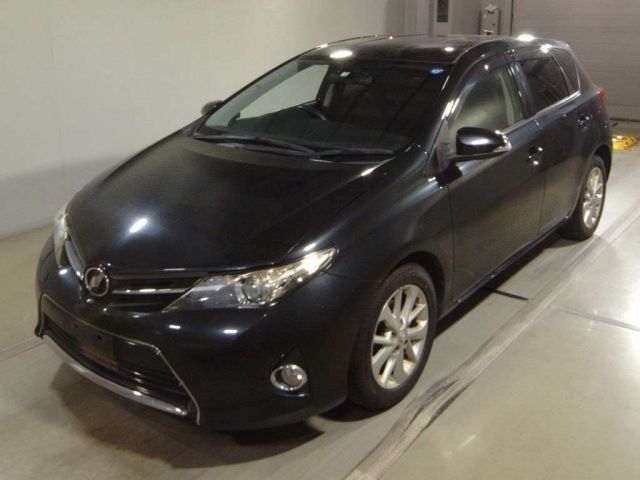 6028 Toyota Auris NZE181H 2015 г. (TAA Tohoku)