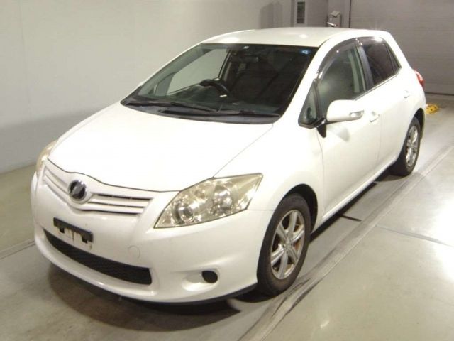 7184 Toyota Auris ZRE152H 2011 г. (TAA Tohoku)