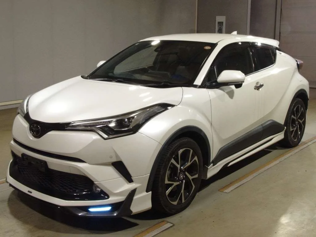 Toyota C-HR NGX50 2018