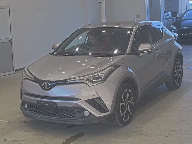 Toyota C-HR NGX50 2018