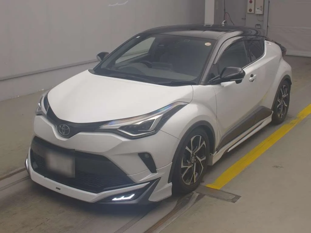 Toyota C-HR NGX10 2022