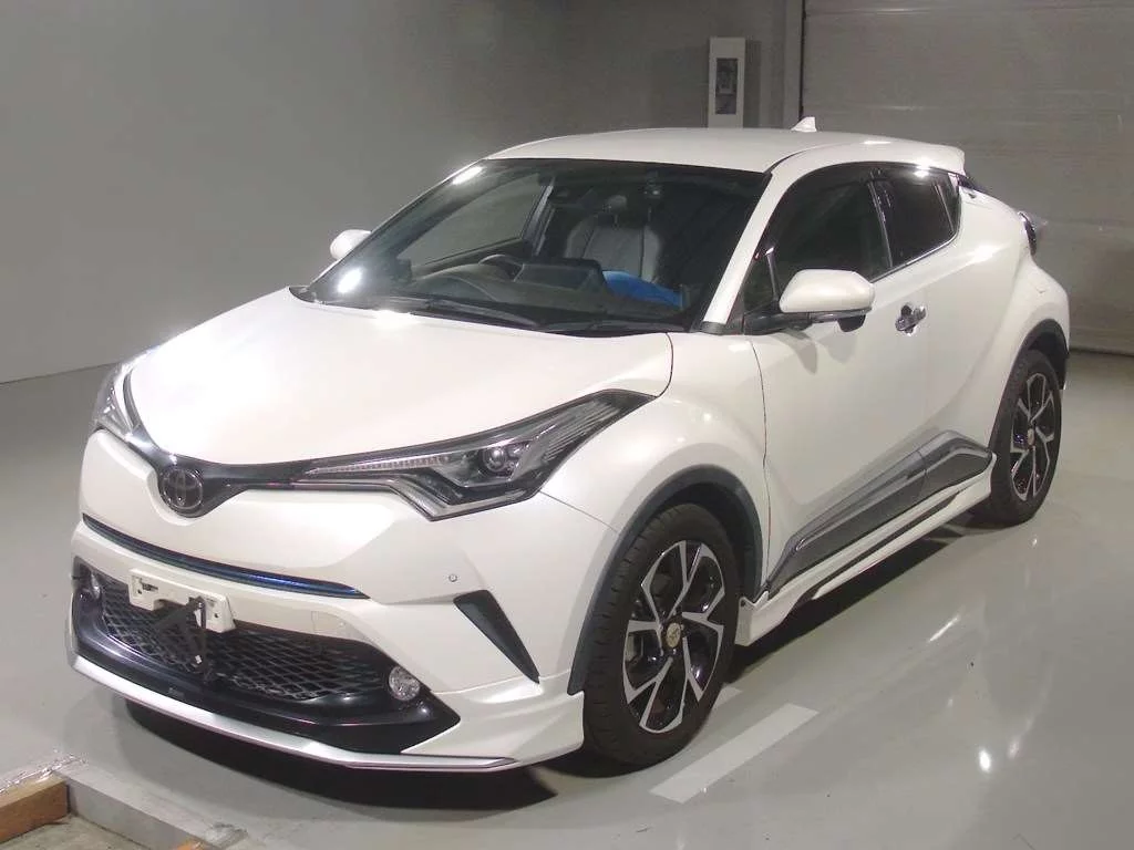 Toyota C-HR NGX50 2018