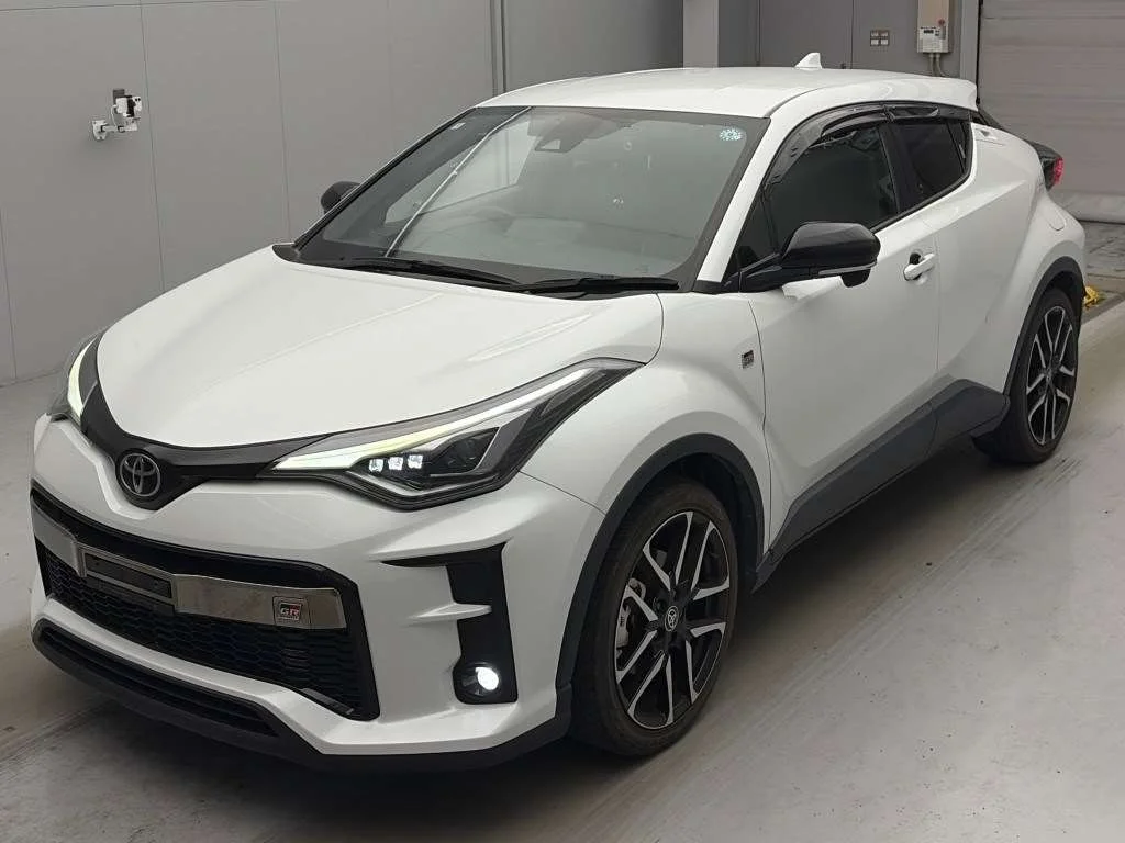Toyota C-HR NGX10 2022