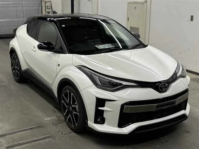 Toyota C-HR NGX10 2021