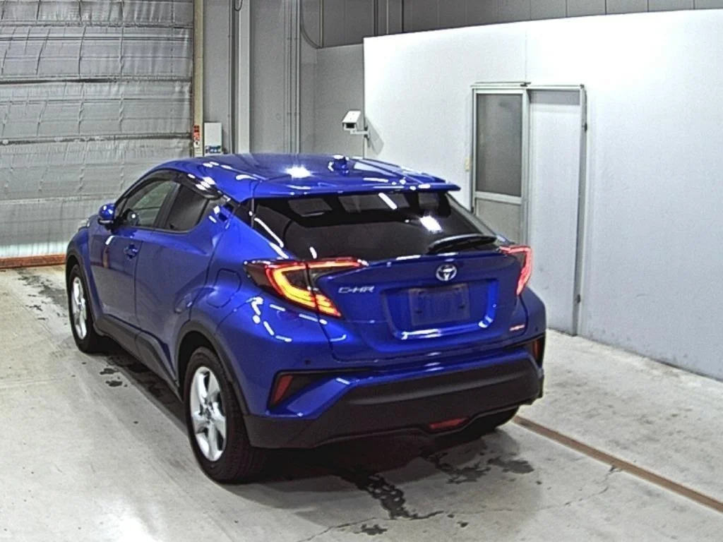 Toyota C-HR NGX50 2018