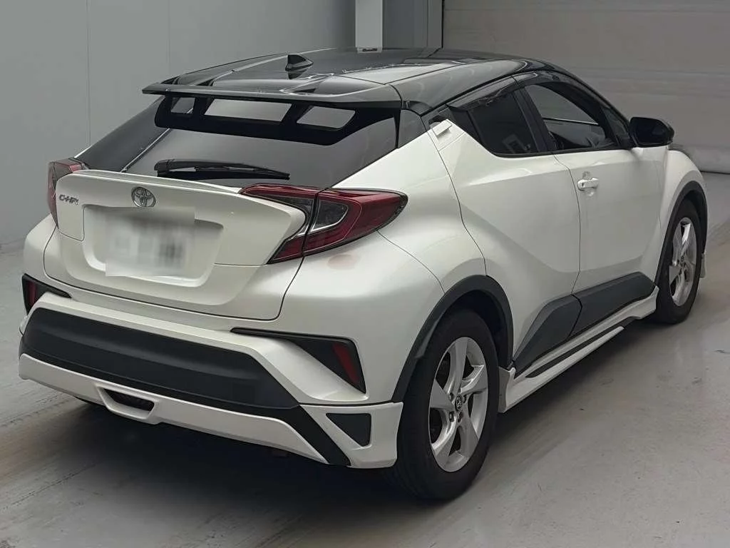 Toyota C-HR NGX10 2018