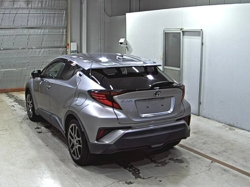 Toyota C-HR NGX10 2019