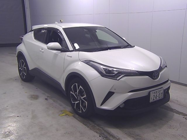 10174 Toyota C-hr ZYX10 2017 г. (Honda Tokyo)