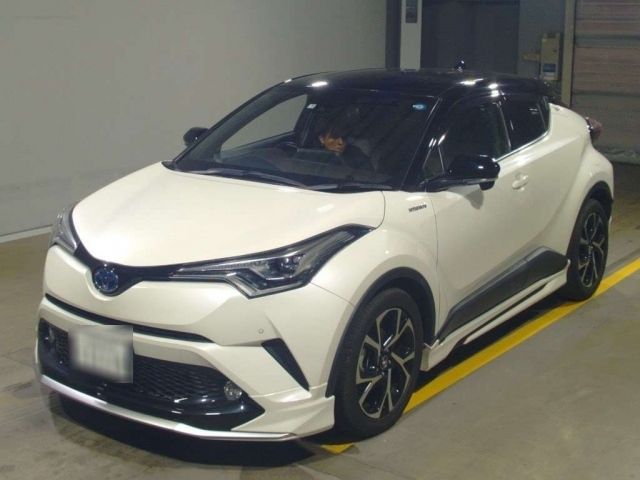 12545 Toyota C-hr ZYX10 2017 г. (TAA Yokohama)