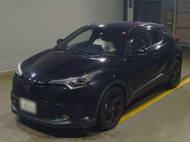 12604 Toyota C-hr NGX10 2019 г. (TAA Yokohama)