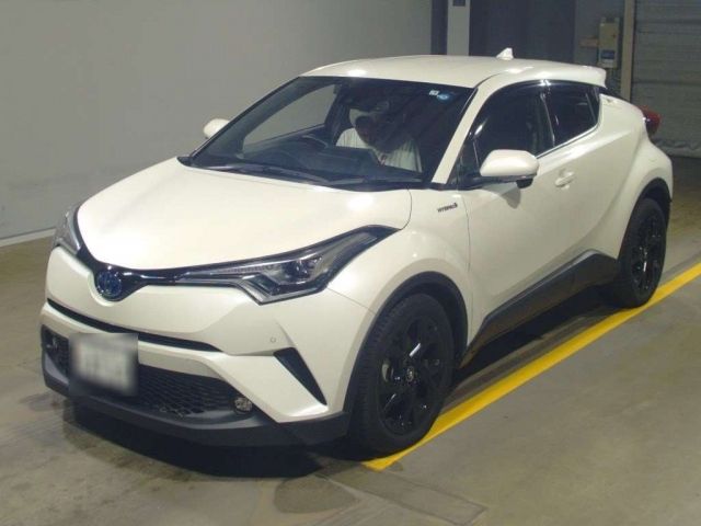 12608 Toyota C-hr ZYX10 2019 г. (TAA Yokohama)