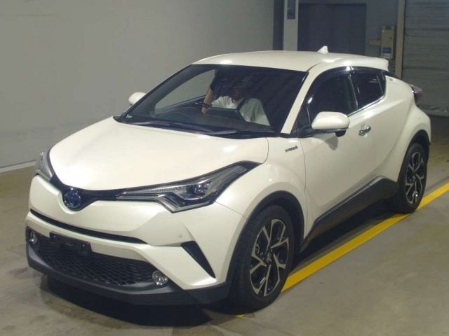 12636 Toyota C-hr ZYX10 2018 г. (TAA Yokohama)