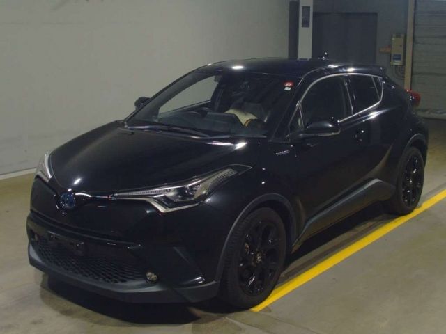 12638 Toyota C-hr ZYX10 2019 г. (TAA Yokohama)