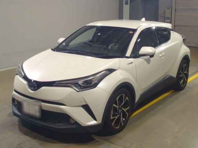 12713 Toyota C-hr ZYX10 2017 г. (TAA Yokohama)