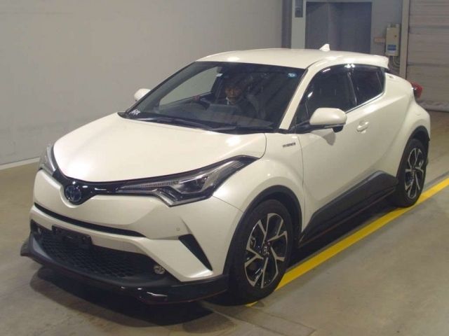 12729 Toyota C-hr ZYX10 2018 г. (TAA Yokohama)