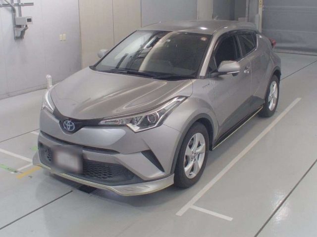 20164 Toyota C-hr ZYX10 2017 г. (CAA Chubu)