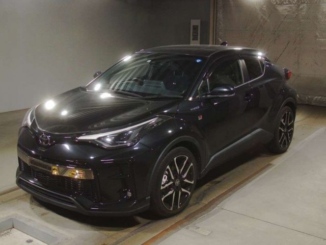 2304 Toyota C-hr ZYX11 2020 г. (TAA Kinki)