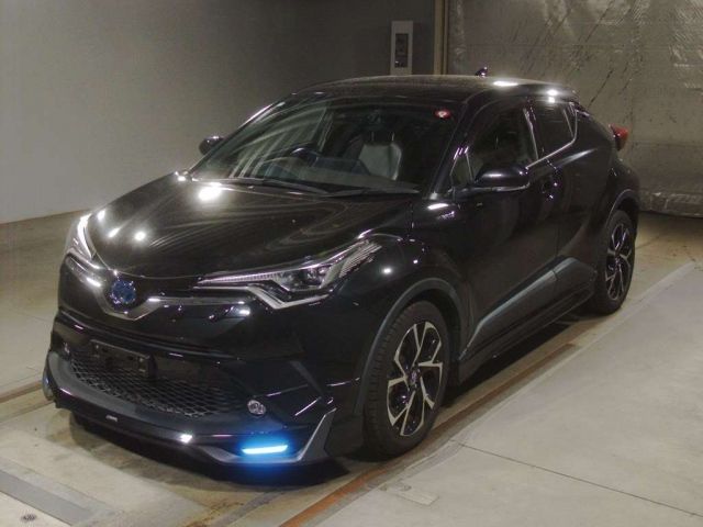 2342 Toyota C-hr ZYX10 2018 г. (TAA Kinki)