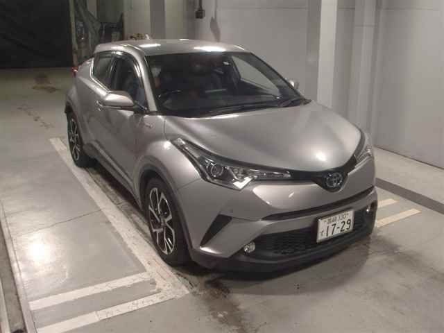 292 Toyota C-hr ZYX10 2017 г. (JU Tokyo)