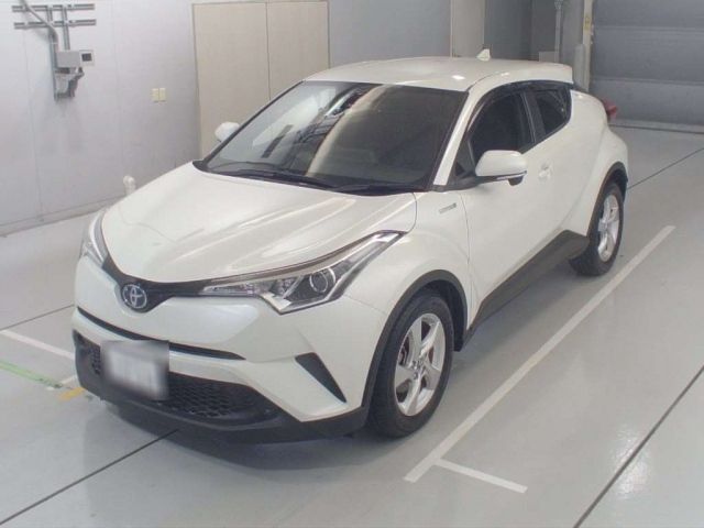 30327 Toyota C-hr ZYX10 2017 г. (CAA Chubu)