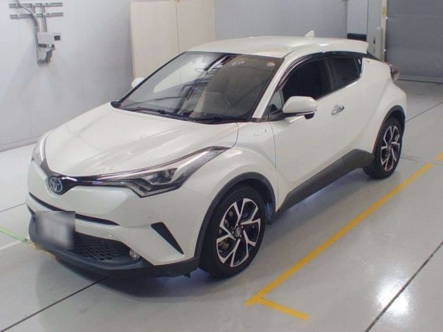 30525 Toyota C-hr ZYX10 2018 г. (CAA Chubu)