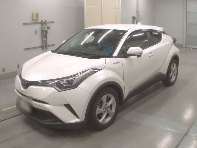 30555 Toyota C-hr ZYX10 2018 г. (CAA Tokyo)