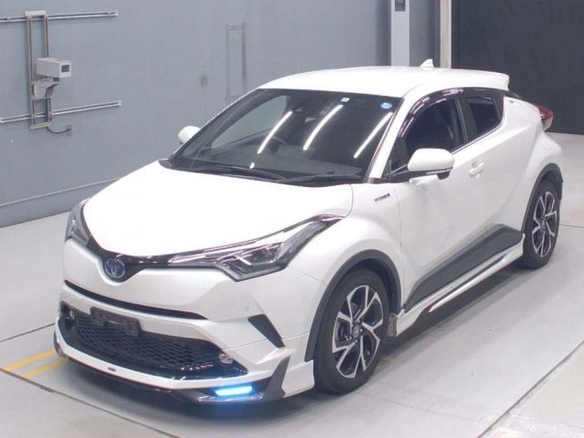 30584 Toyota C-hr ZYX10 2018 г. (CAA Gifu)