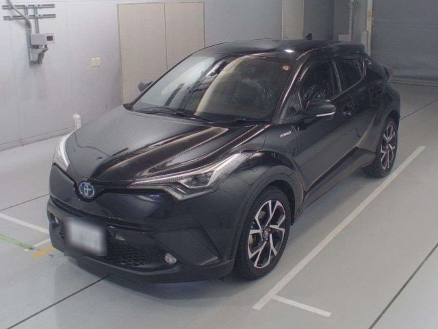 30650 Toyota C-hr ZYX10 2017 г. (CAA Chubu)