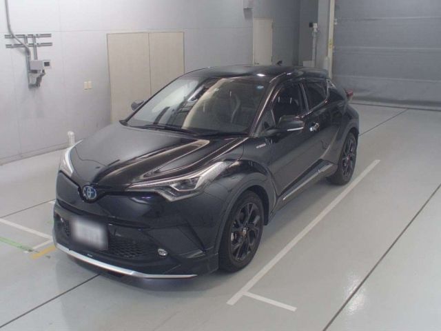 30652 Toyota C-hr ZYX10 2019 г. (CAA Chubu)