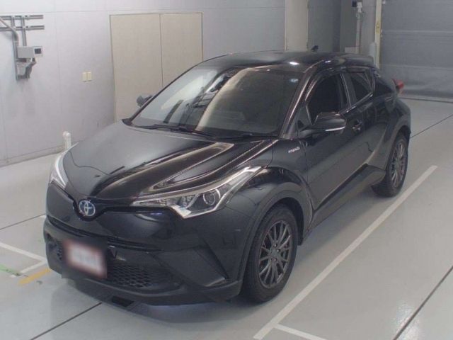 30684 Toyota C-hr ZYX10 2017 г. (CAA Chubu)