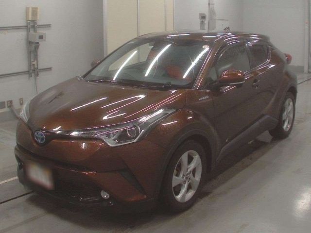 30797 Toyota C-hr ZYX10 2017 г. (CAA Tokyo)