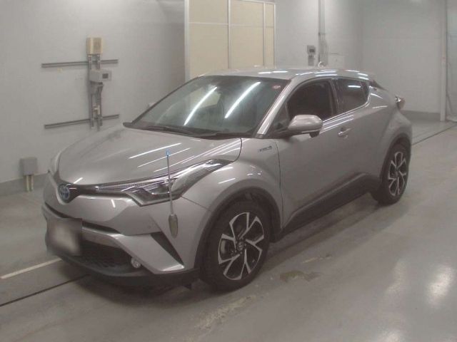 33020 Toyota C-hr ZYX10 2017 г. (CAA Tokyo)