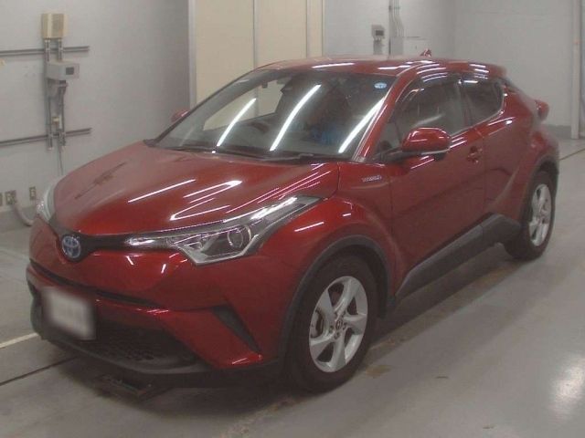 33113 Toyota C-hr ZYX10 2017 г. (CAA Tokyo)