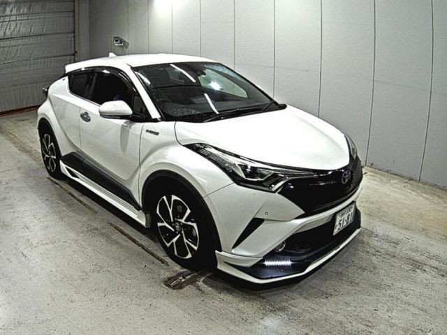 4267 Toyota C-hr ZYX10 2018 г. (LAA Okayama)