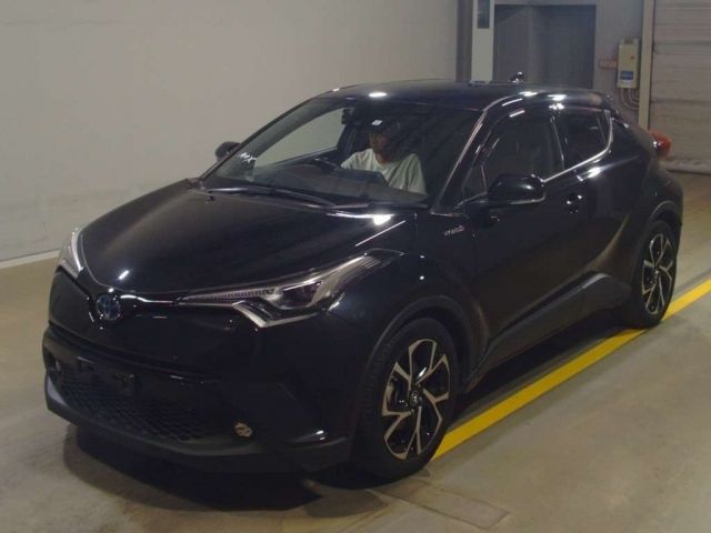 443 Toyota C-hr ZYX10 2018 г. (TAA Yokohama)