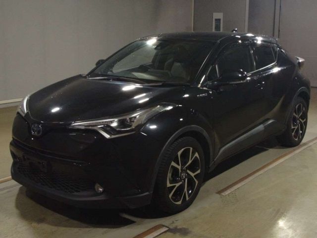 50064 Toyota C-hr ZYX10 2017 г. (TAA Hyogo)