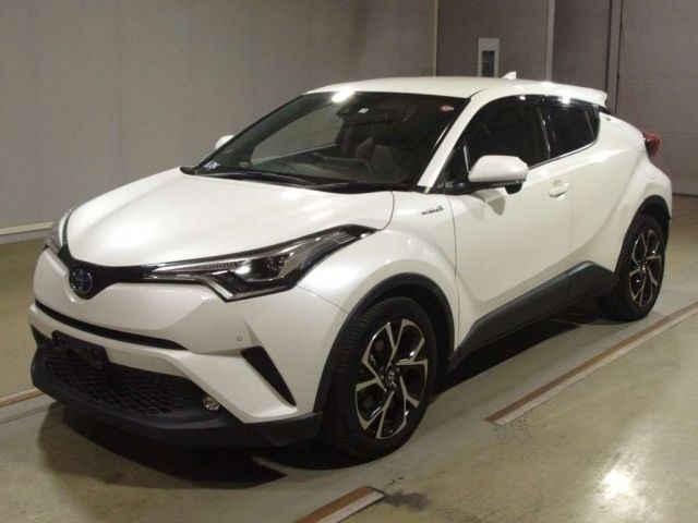 50086 Toyota C-hr ZYX10 2019 г. (TAA Hyogo)