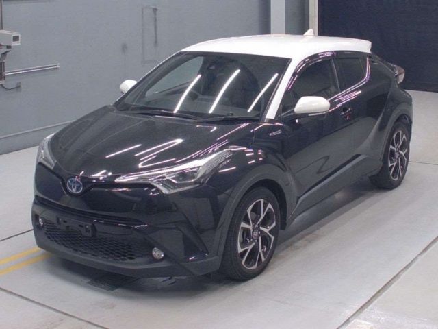 5038 Toyota C-hr ZYX10 2017 г. (CAA Gifu)