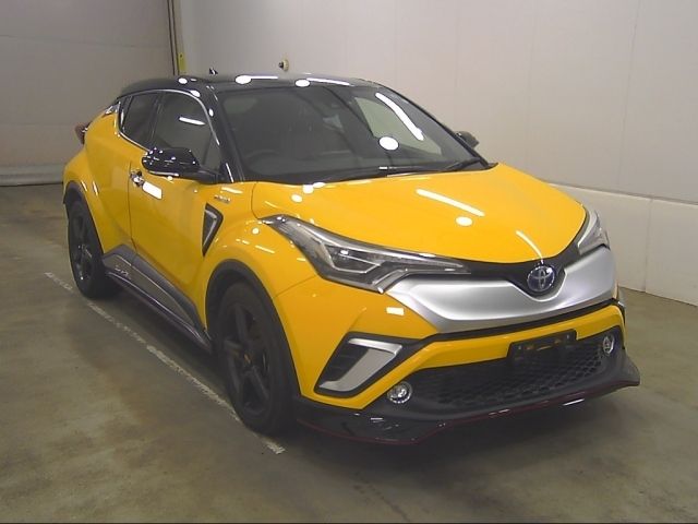 60056 Toyota C-hr ZYX10 2018 г. (Honda Kyushu)