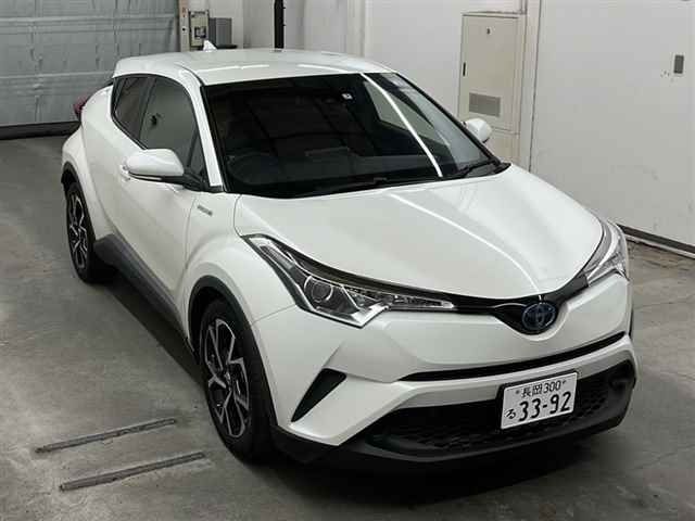 75108 Toyota C-hr ZYX10 2017 г. (MIRIVE Saitama)