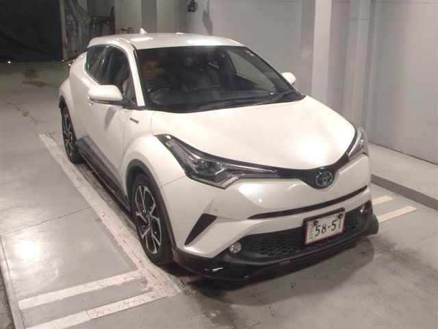 8065 Toyota C-hr ZYX10 2017 г. (JU Tokyo)