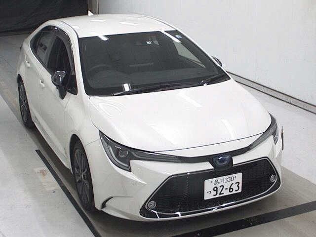 1581 Toyota Corolla ZWE214 2021 г. (JU Chiba)