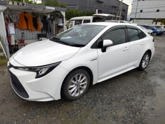 3964 Toyota Corolla ZWE211 2020 г. (LUM Fukuoka Nyusatsu)