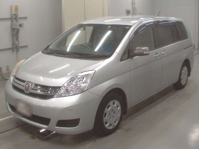 30443 Toyota Isis ZGM10G 2013 г. (CAA Tokyo)