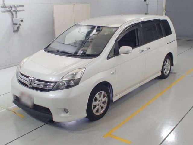 30602 Toyota Isis ZGM10W 2013 г. (CAA Chubu)