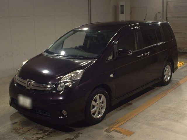 7512 Toyota Isis ZGM10W 2014 г. (TAA Kyushu)