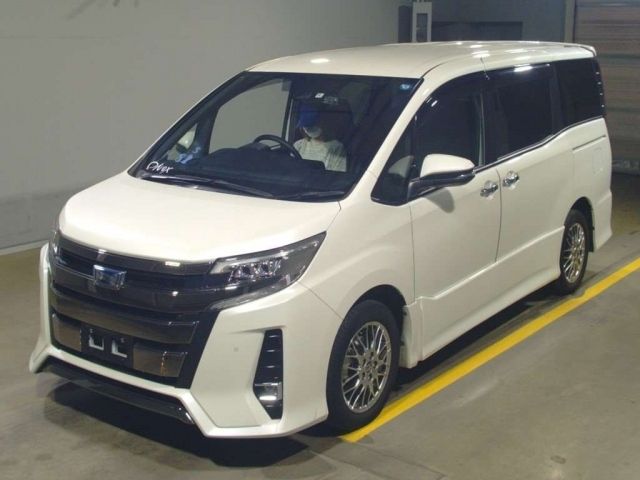 12629 Toyota Noah ZWR80W 2020 г. (TAA Yokohama)