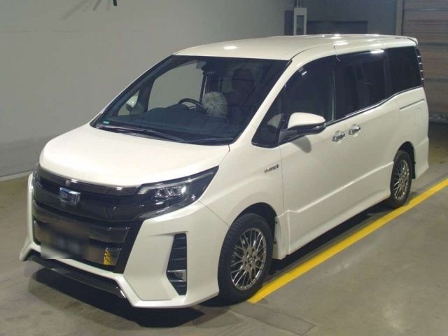 12659 Toyota Noah ZWR80W 2018 г. (TAA Yokohama)