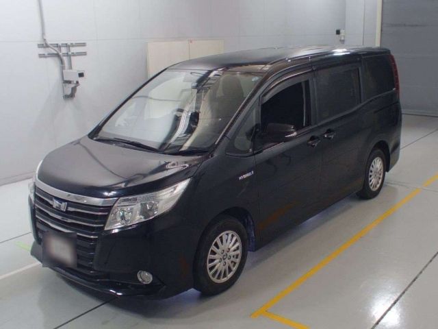 20242 Toyota Noah ZWR80G 2014 г. (CAA Chubu)