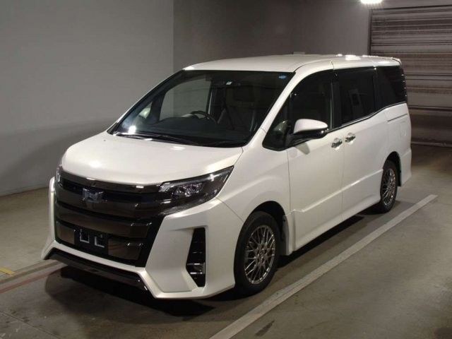 2198 Toyota Noah ZWR80W 2020 г. (TAA Chubu)